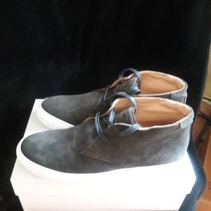 1 pair of Greats men shoes.